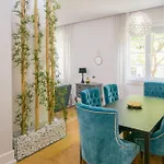 Spacious 2-bed With Interior Terrace Near Marques De Pombal, - Ttl300 * Lisbon